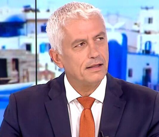 ΕΣΗΕΑ κατά Καλλιακμάνη: Εμφανίζεται σε ρόλο ρεπόρτερ, κάνοντας κατάχρηση της αστυνομικής του ιδιότητας!