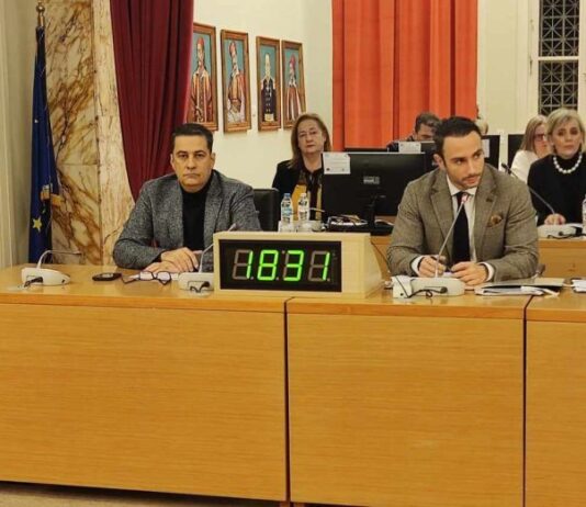 Mεταφέροντας την παρόλα του καθενός στο δημοτικό συμβούλιο