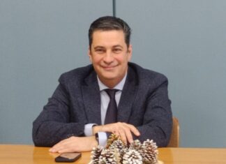 -Σας εξευρωπαΐζω, δεν το βλέπετε;