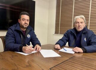 Σύσκεψη της πολιτικής προστασίας μετά το σεισμό στην Τριχωνίδα