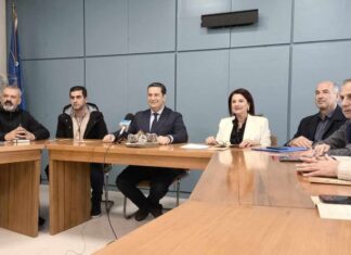 Ο ασταμάτητος δήμαρχος που και που πρέπει να κάνει παύσεις…