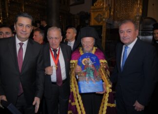 Εικόνα του Αγίου Χριστοφόρου δώρισε στο Βαρθολομαίο ο Γ. Παπαναστασίου