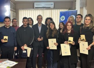 Εισαχθέντες στην Ιατρική βράβευσε ο Ιατρικός Σύλλογος Αγρινίου