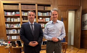 Συνάντηση Παπαθανάση με Μητσοτάκη στο Μαξίμου