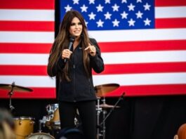 Η Κίμπερλι… ετοιμάζει νομοσχέδια