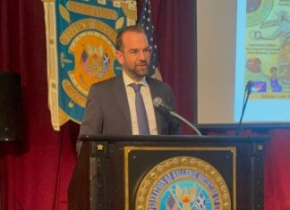 Ο Νεκτάριος Φαρμάκης για τον Κωστή Παλαμά και τη «Γη της Φλόγας» στην εκδήλωση του Συλλόγου Πατρινών Νέας Υόρκης