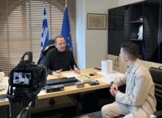 Το 2ο ΓΕΛ Μεσολογγίου αναζητά τα όρια στην Πολιτική – Συνέντευξη με το Νεκτάριο Φαρμάκη