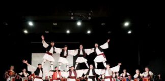 Eνθουσίασε η μουσικοχορευτική παράσταση του Λαογραφικού Ομίλου της ΓΕΑ