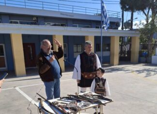 Εκπαιδευτική επίσκεψη μελών του Συλλόγου Πανηγυριστών «Ο Άη Συμιός» σε σχολεία της Πάτρας