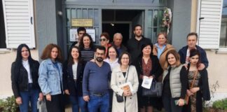 Πασχαλινές λαμπάδες μοίρασαν στη «ΓΕΦΥΡΑ» οι Κοινωνικές Δομές του Μεσολογγίου