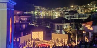 Αμφιλοχία: Πλήθος κόσμου στο θεατρικό δρώμενο “Θρήνον συνεκίνει…”