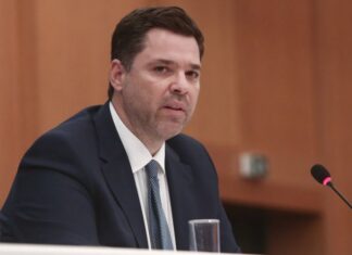 O αρμόδιος των Τοπικών Σχεδίων Ανάπτυξης ανακάλυψε ότι λείπει ένα Υπουργείο Περιφερειακής Ανάπτυξης