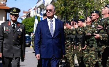 Τεράστια «επιτυχία» Τασούλα: Κατάφερε να τον κράζουν κυβέρνηση και αντιπολίτευση