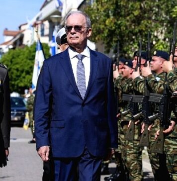 Ο Τασούλας «φωτογραφίζει» κυβερνήσεις συνεργασίας