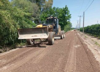 Από τα Καλύβια ξεκίνησε το μεγάλο έργο της αγροτικής οδοποιίας του Δήμου Αγρινίου