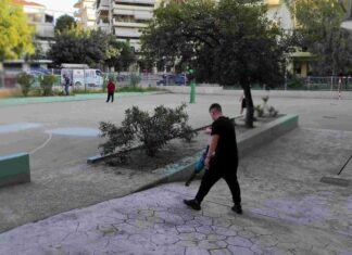 Οι μαθητές του Εσπερινού Γυμνασίου – Λυκείου Αγρινίου ευπρεπίζουν τον περιβάλλοντα χώρο του σχολείου τους