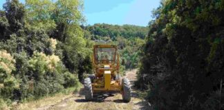 Εργασίες του Δήμου Αγρινίου σε αγροτικό δρόμο στη Ματαράγκα