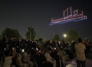 Ναυτική Εβδομάδα: Εντυπωσιακό show με εκατοντάδες drones στο Λιμάνι Μεσολογγίου