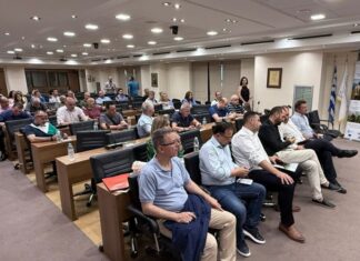 Μεγάλο ενδιαφέρον για το πρόγραμμα των θερμοκηπίων στην ημερίδα της Περιφέρειας