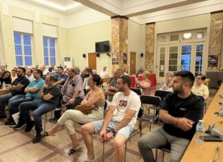 Εκδήλωση-συζήτηση του ΚΚΕ στο Αγρίνιο: Παρουσιάστηκαν δύο σημαντικές εκδόσεις της «Σύγχρονης Εποχής»