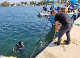 Μεσολόγγι: Περιβαλλοντική δράση καθαρισμού στο Λιμάνι από εθελοντές δύτες