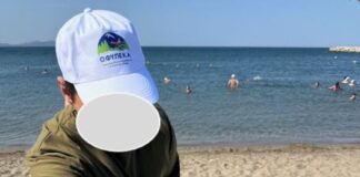 Καθαρισμός της παραλίας της Τουρλίδας από το ΚΔΑΠ ΑμεΑ «Μωβ Πυξίδα» και τον ΟΦΥΠΕΚΑ