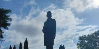 Μεσολόγγι: Επανατοποθετήθηκε ο ανδριάντας του Χαρίλαου Τρικούπη στο φυσικό του χώρο