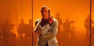 «Ο κύριος Αζναβούρ» στον «Ελληνίς»