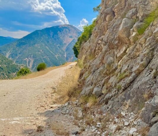 Δήμος Θέρμου: 8 εκατ. από το ΥΠΕΣ για τους δρόμους Κόνισκα – Διπλάτανος και Αμβρακιά – Αργυρό Πηγάδι