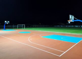 Εγκαινιάστηκε το ανακαινισμένο Δημοτικό Γήπεδο Μπάσκετ στο Καινούργιο