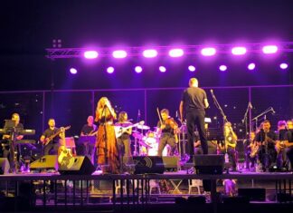 Πλήθος κόσμου στη συναυλία της Μελίνας Ασλανίδου στην Αμφιλοχία