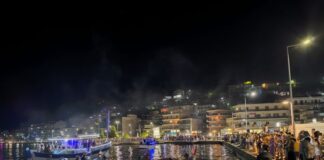 Αμφιλοχία: Εντυπωσίασε το παραδοσιακό δρώμενο της Βαρκαρόλας
