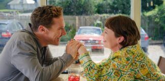 «Ρόουζ Εναντίον Ρόουζ» στον «Ελληνίς»