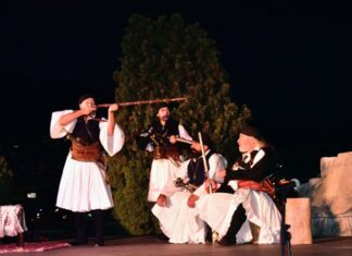 Στην Αμφιλοχία ο Σύλλογος Πανηγυριστών «Ο Άη Συμιός» για τα 200 χρόνια από τη «Μάχη του Καρβασαρά»