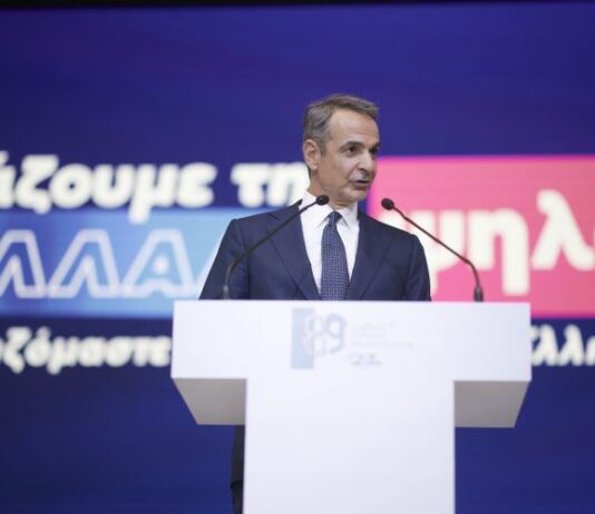 Ο πρωθυπουργός… λυπάται για την ακρίβεια – Και… θυμώνει κιόλας!