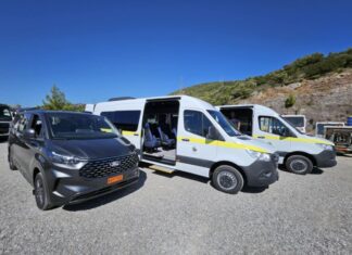 Τρία σύγχρονα οχήματα ΑμεΑ απέκτησε ο Δήμος Ναυπακτίας