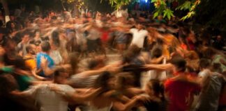 Τι κατάλαβαν οι πολιτευάμενοι «οργώνοντας» χωριά και πανηγύρια;