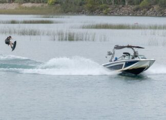 Λίμνη Στράτου: Υπερθέαμα στο Πρωτάθλημα Wakeboard