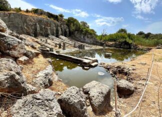 Στους Οινιάδες θα δεις το καλύτερα διατηρημένο αρχαίο ναυπηγείο της Ευρώπης