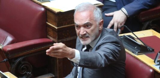 Ο Σαλμάς ετοιμάζει «χτύπημα» για νέο σκάνδαλο