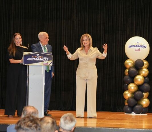 Δοξάστε με, οι δοξασμένοι…!