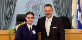 Ο Δήμαρχος Μεσολογγίου βράβευσε τους πρωτεύσαντες των Πανελλαδικών Εξετάσεων