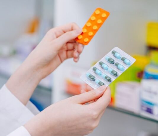 Ο Ιατρικός Σύλλογος Αγρινίου προειδοποιεί για τη μικροβιακή αντοχή από την αλόγιστη κατανάλωση αντιβιοτικών