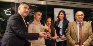 Τιμήθηκε ο «σημαιοφόρος της ψυχής» Ιωάννης Παπαθανασίου από τη Γαβαλού