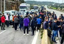 Βόνιτσα: Με συμβολικό αποκλεισμό της Αμβρακίας Οδού έστησαν το μπλόκο τους οι αγρότες