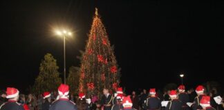 Με δράσεις για τα παιδιά η φωταγώγηση του χριστουγεννιάτικου δέντρου στην Αμφιλοχία