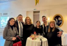 Ευχές και κεράσματα από το Δήμαρχο Μεσολογγίου στο προσωπικό του Δημαρχείου