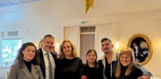 Ευχές και κεράσματα από το Δήμαρχο Μεσολογγίου στο προσωπικό του Δημαρχείου