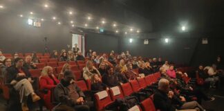 Ξεκινάς με «επίθεση» στην κοινωνία και μετά περιμένεις την αποθέωση του κοινού…