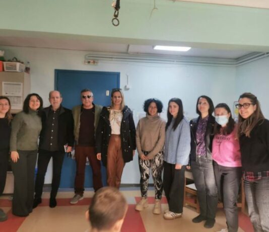 Χριστουγεννιάτικη δράση στήριξης των Ειδικών Σχολείων από το Σύλλογο Δασκάλων